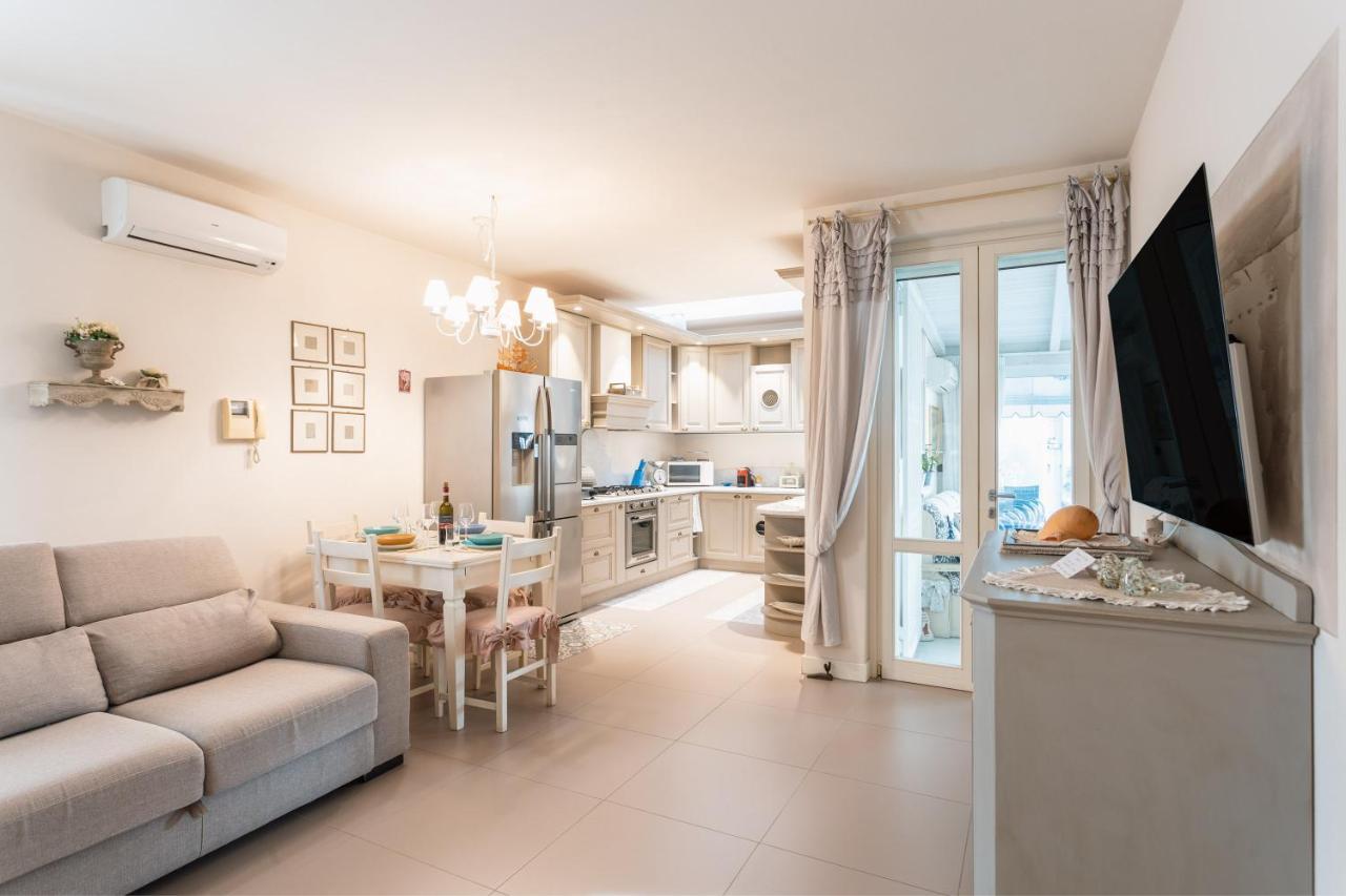 Elegante Villetta Viareggio Bagian luar foto