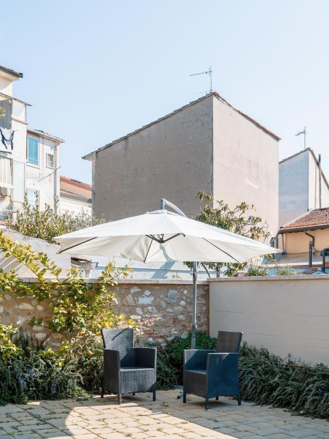 Elegante Villetta Viareggio Bagian luar foto
